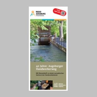 Ein Flyer zeigt den Augsburger Handwerkerweg mit einem Wasserrad und grüner Landschaft.